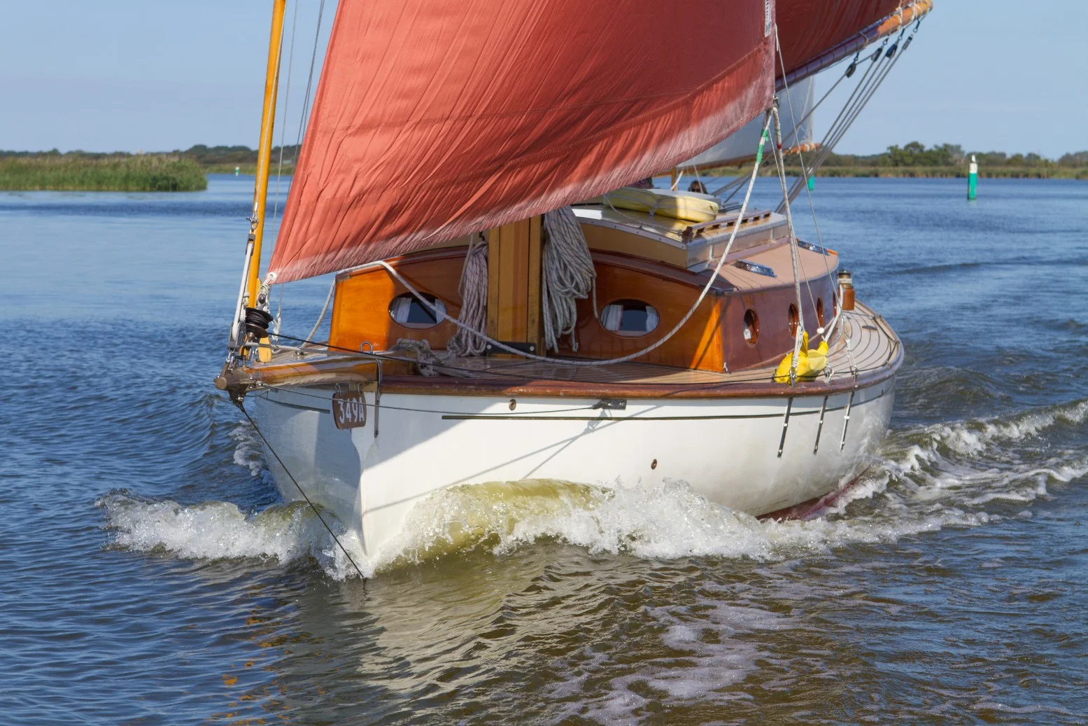 Sailing boat outlet hire